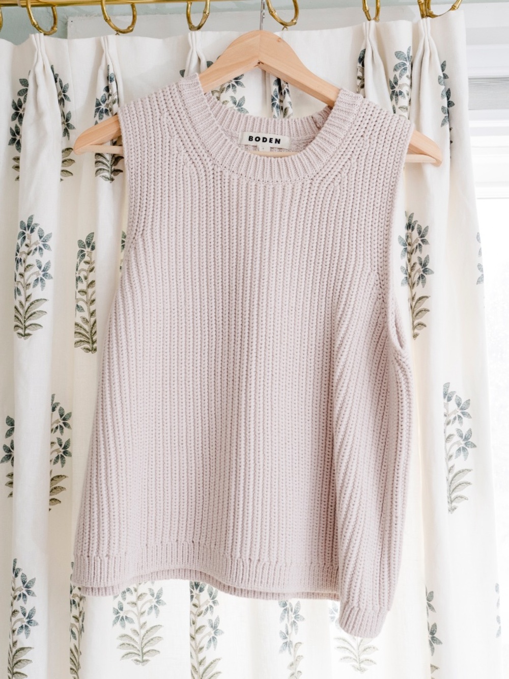 Boden Sleeveless Knit Top in Light Beige
